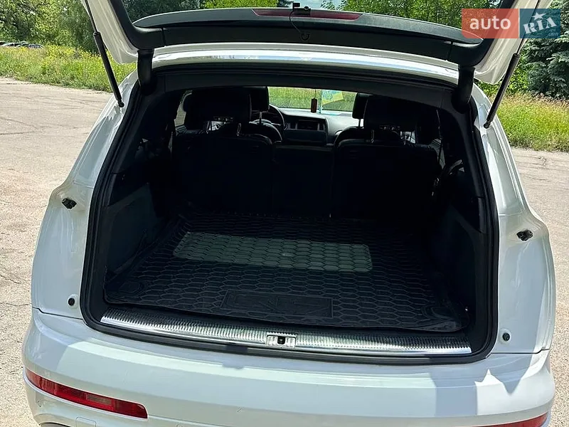 Audi Q7 2011 VIN WA1WMAFE8BD006982 фото оголошення 10 з 75