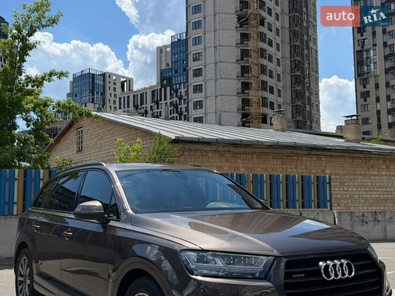 Внедорожник / Кроссовер Audi Q7 2017 в Киеве