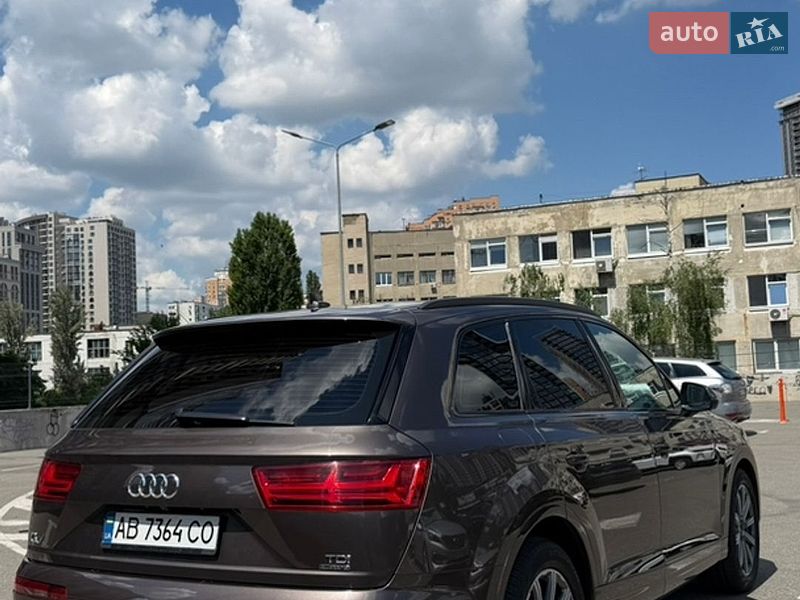 Внедорожник / Кроссовер Audi Q7 2017 в Киеве