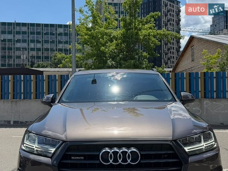 Внедорожник / Кроссовер Audi Q7 2017 в Киеве