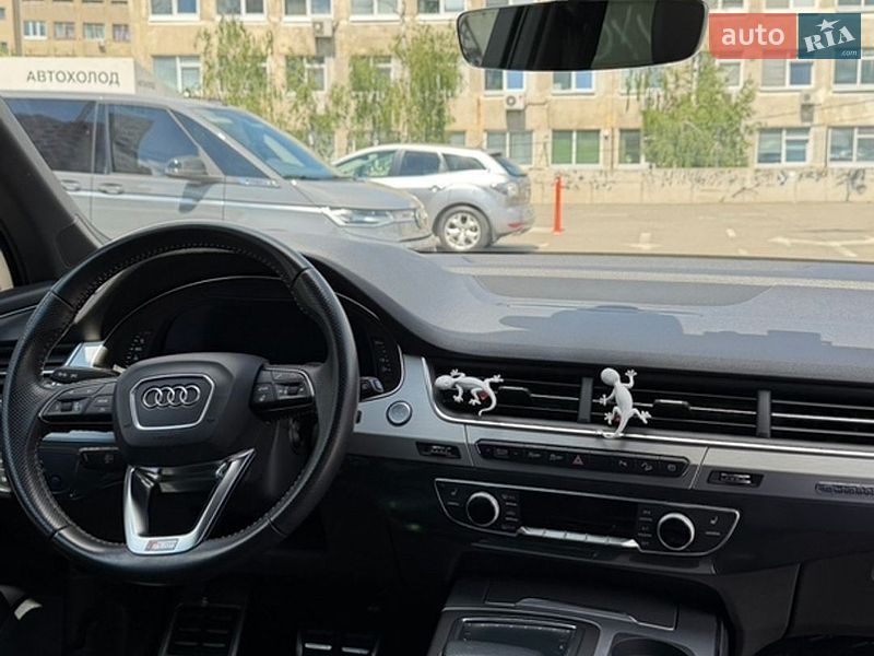 Внедорожник / Кроссовер Audi Q7 2017 в Киеве