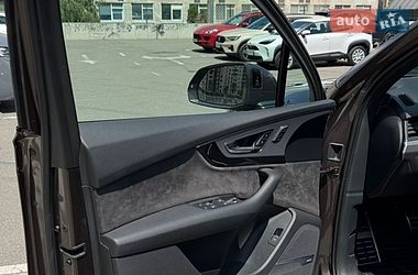 Внедорожник / Кроссовер Audi Q7 2017 в Киеве