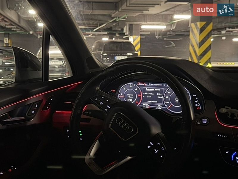 Внедорожник / Кроссовер Audi Q7 2017 в Киеве