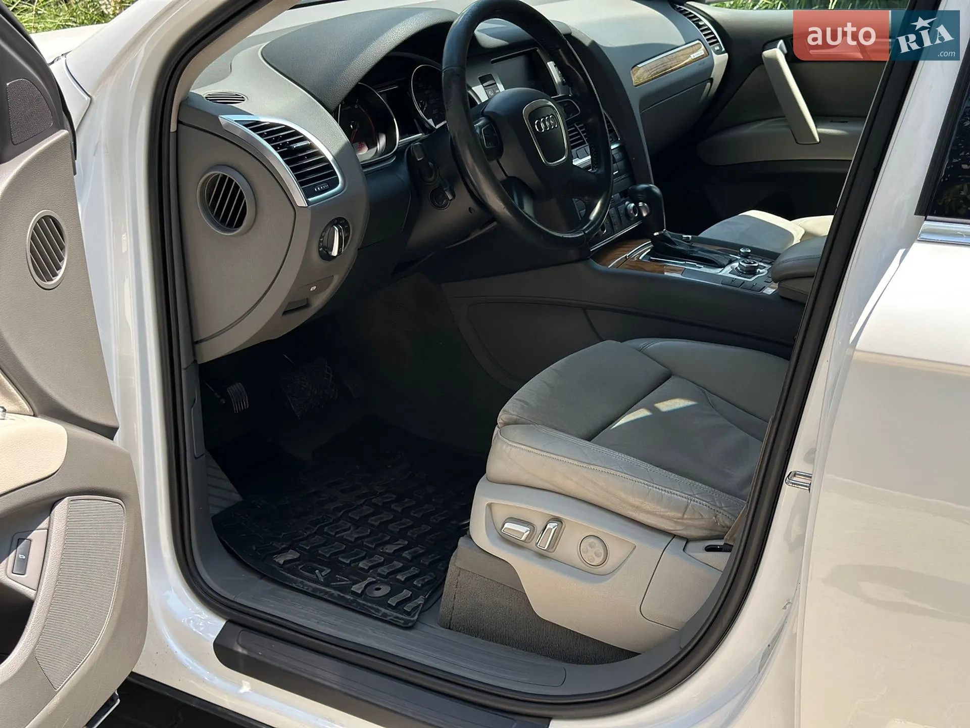 2011 Audi Q7 - мініатюра 11