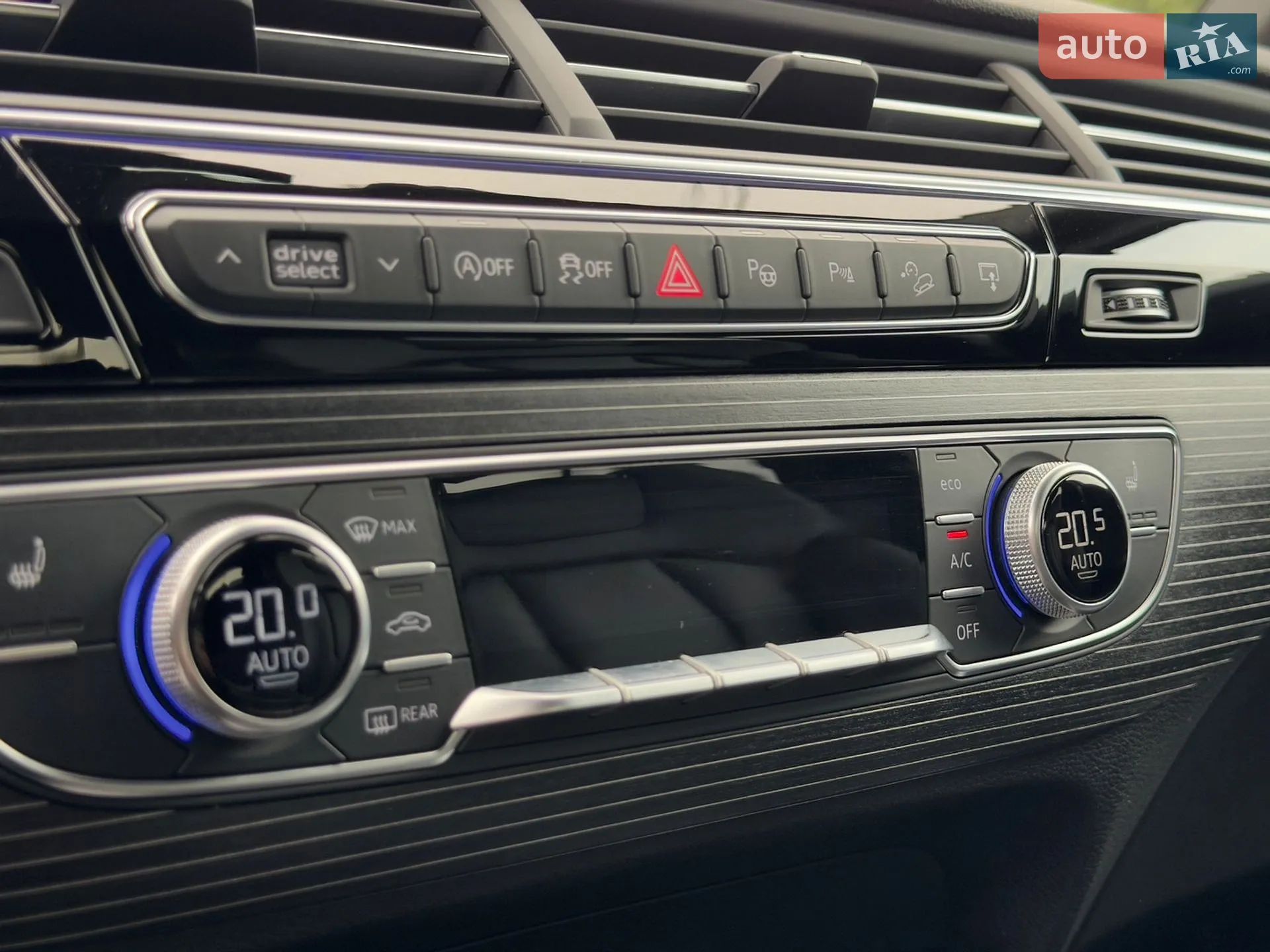 2017 Audi Q7 - мініатюра 33