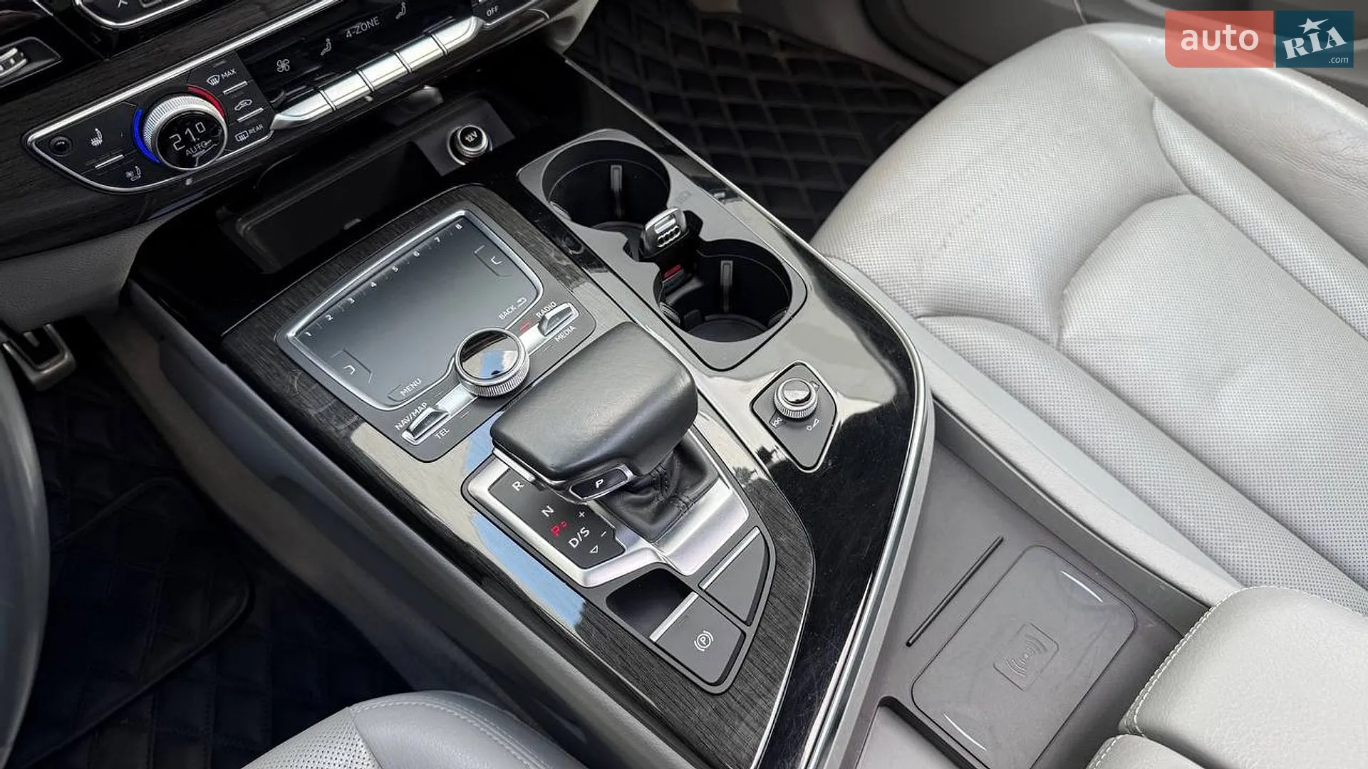 2017 Audi Q7 - мініатюра 31