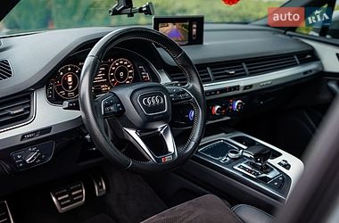 Позашляховик / Кросовер Audi Q7 2016 в Чернівцях