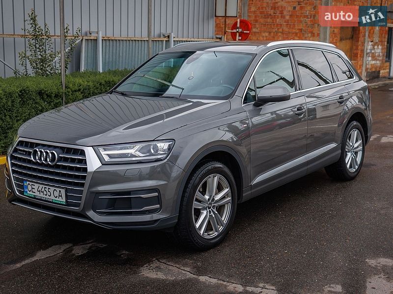 Позашляховик / Кросовер Audi Q7 2016 в Чернівцях