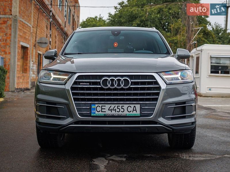 Позашляховик / Кросовер Audi Q7 2016 в Чернівцях