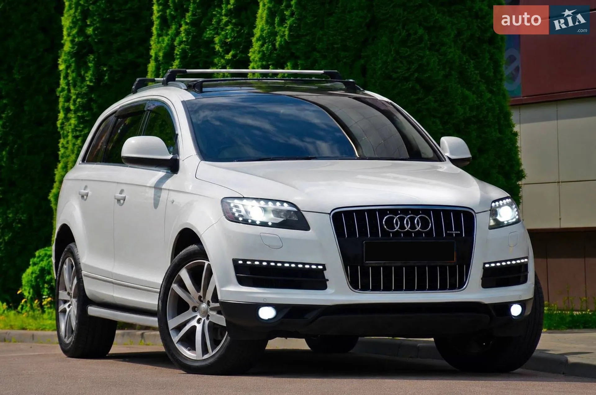 Audi Q7 2016 VIN WA1LAAF70HD012698 фото оголошення 9 з 21