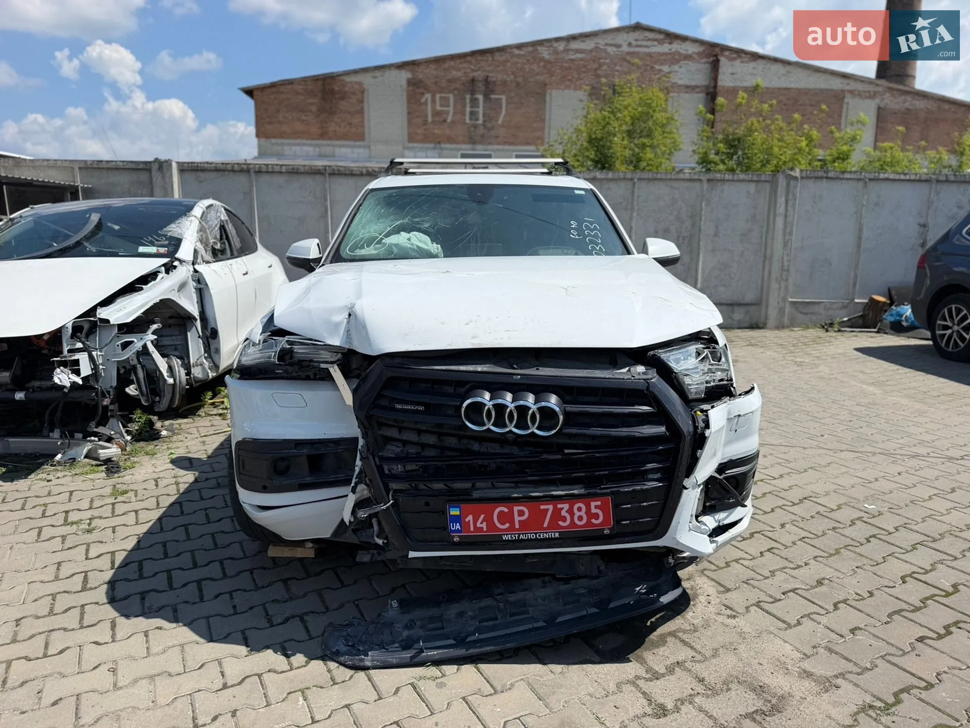 2018 Volkswagen Touareg - мініатюра 2
