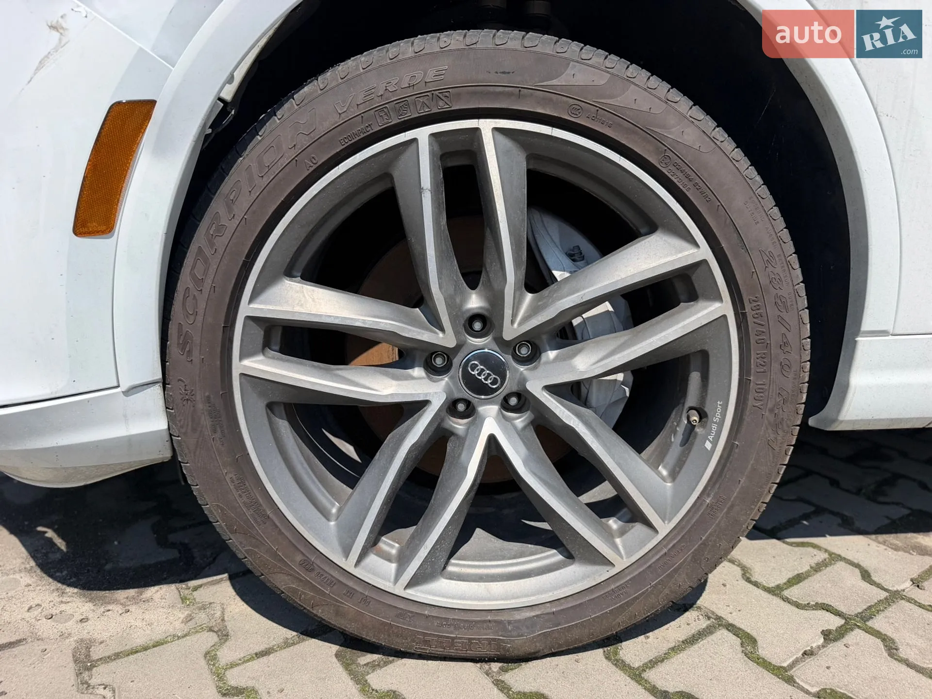 2018 Volkswagen Touareg - мініатюра 11