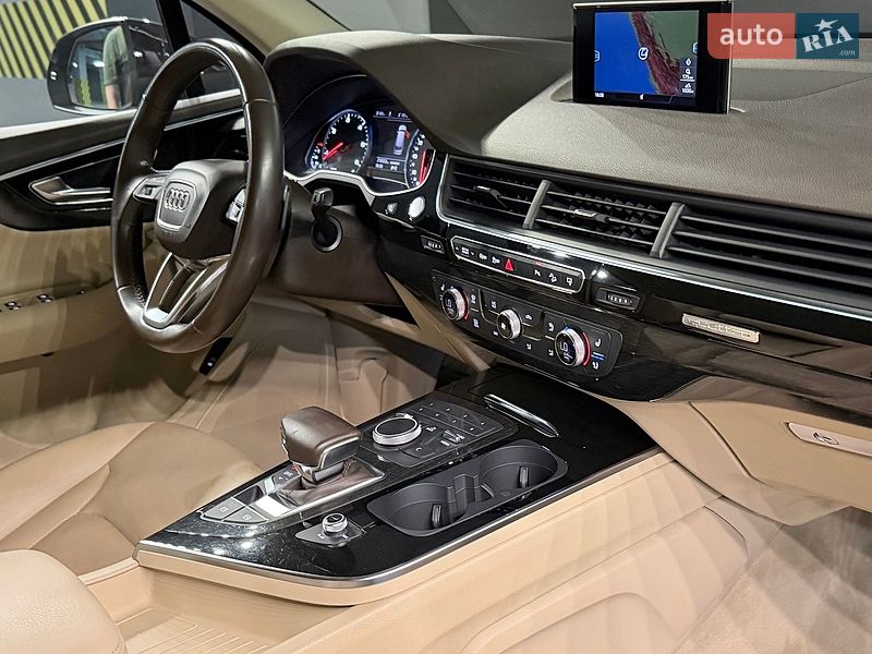 Позашляховик / Кросовер Audi Q7 2016 в Одесі