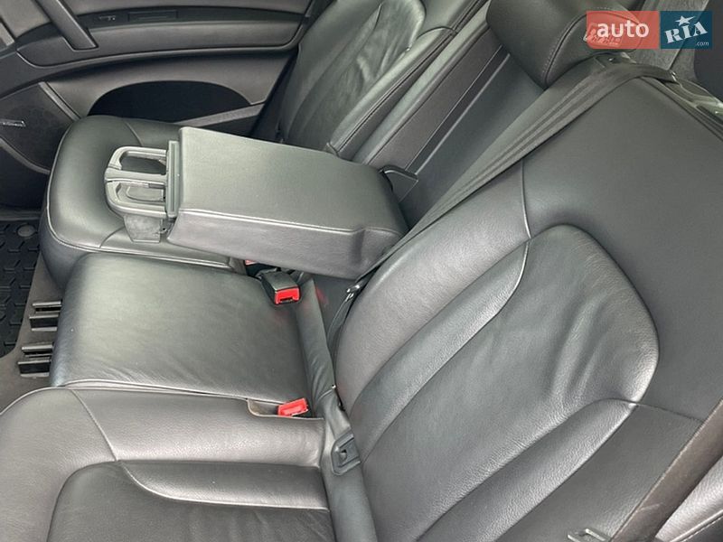 Внедорожник / Кроссовер Audi Q7 2014 в Киеве