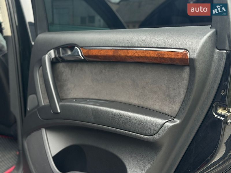 Внедорожник / Кроссовер Audi Q7 2011 в Тернополе