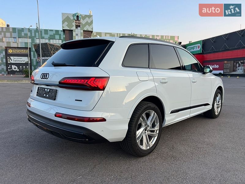 Позашляховик / Кросовер Audi Q7 2022 в Києві