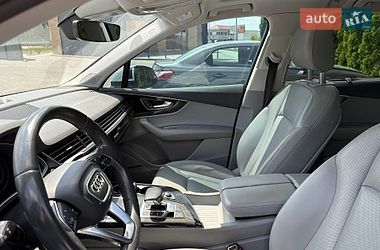 Позашляховик / Кросовер Audi Q7 2017 в Луцьку