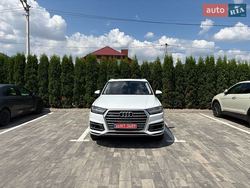 Позашляховик / Кросовер Audi Q7 2017 в Луцьку