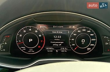 Позашляховик / Кросовер Audi Q7 2017 в Луцьку