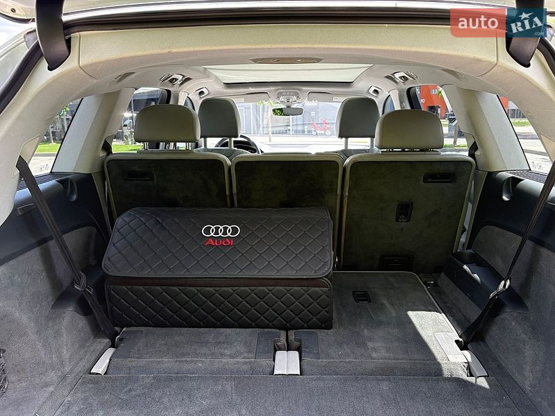 Позашляховик / Кросовер Audi Q7 2017 в Луцьку