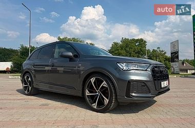 Позашляховик / Кросовер Audi Q7 2021 в Тячеві