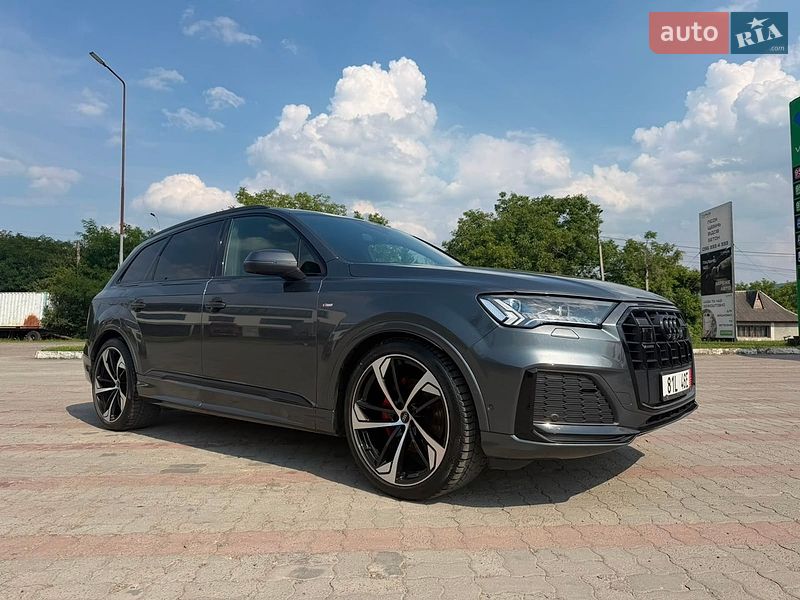 Позашляховик / Кросовер Audi Q7 2021 в Тячеві