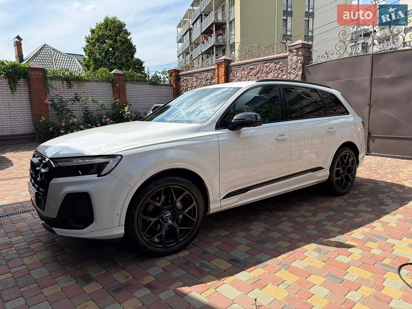 Audi Q7 2018 VIN WA1VAAF78JD034933 фото оголошення 14 з 23