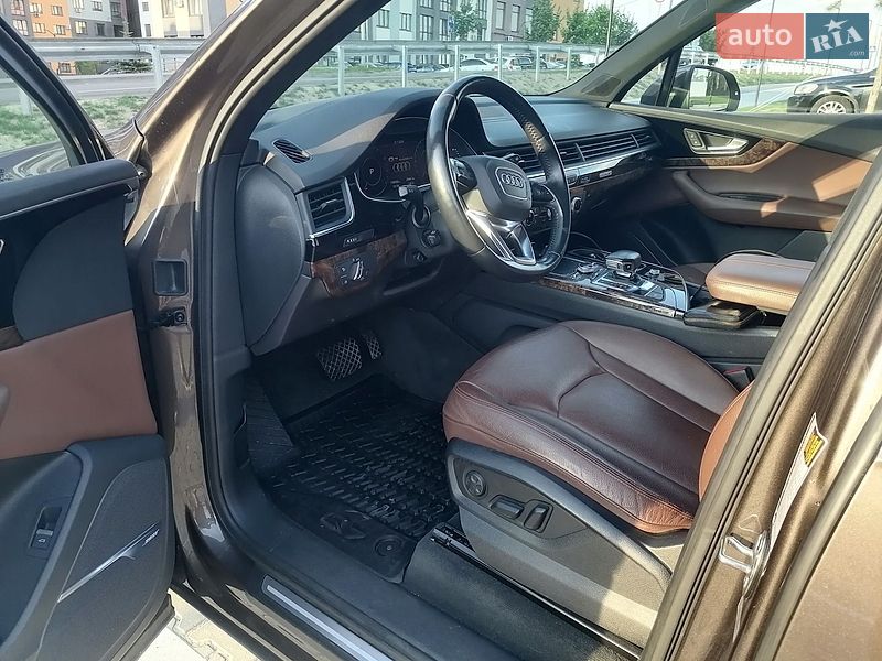 Внедорожник / Кроссовер Audi Q7 2018 в Ровно