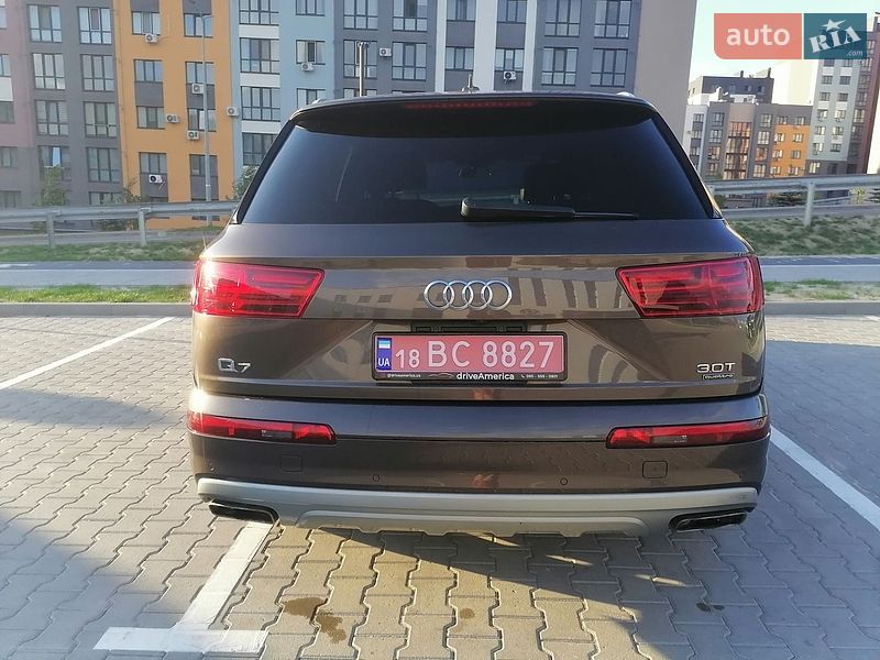 Внедорожник / Кроссовер Audi Q7 2018 в Ровно