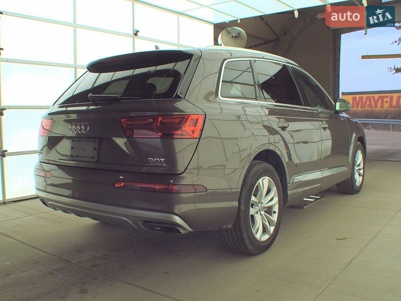 Внедорожник / Кроссовер Audi Q7 2018 в Ровно
