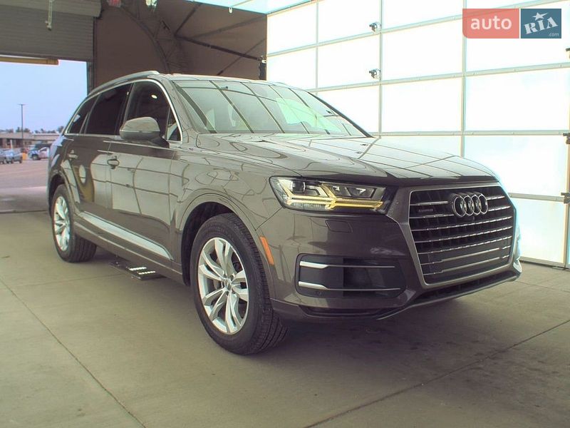 Внедорожник / Кроссовер Audi Q7 2018 в Ровно