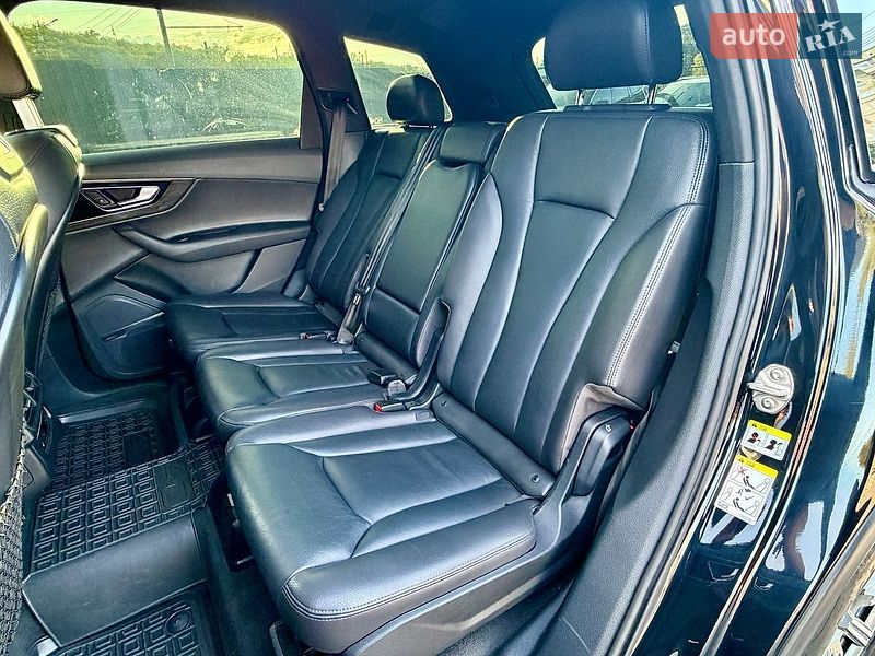 Внедорожник / Кроссовер Audi Q7 2017 в Полтаве