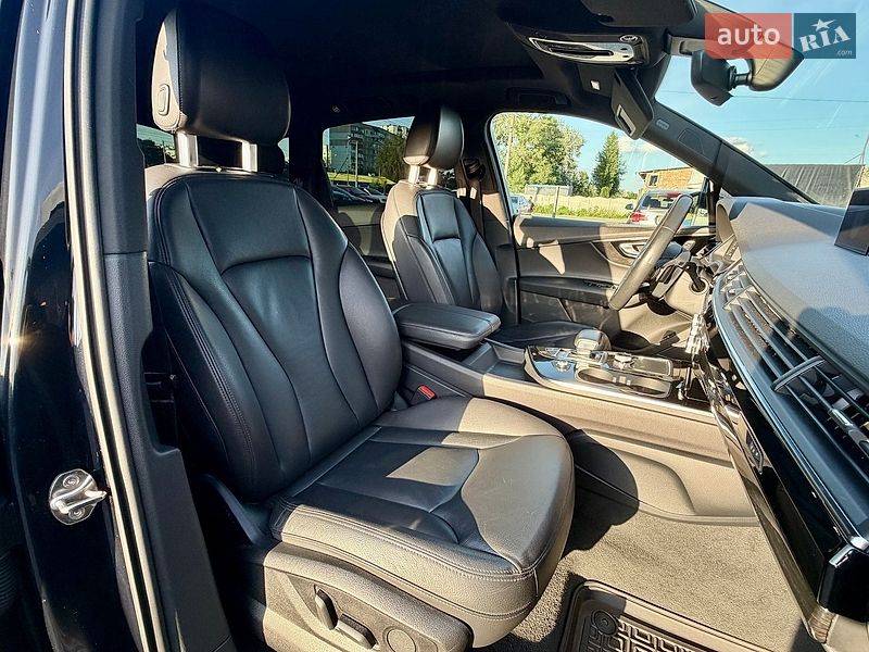 Внедорожник / Кроссовер Audi Q7 2017 в Полтаве