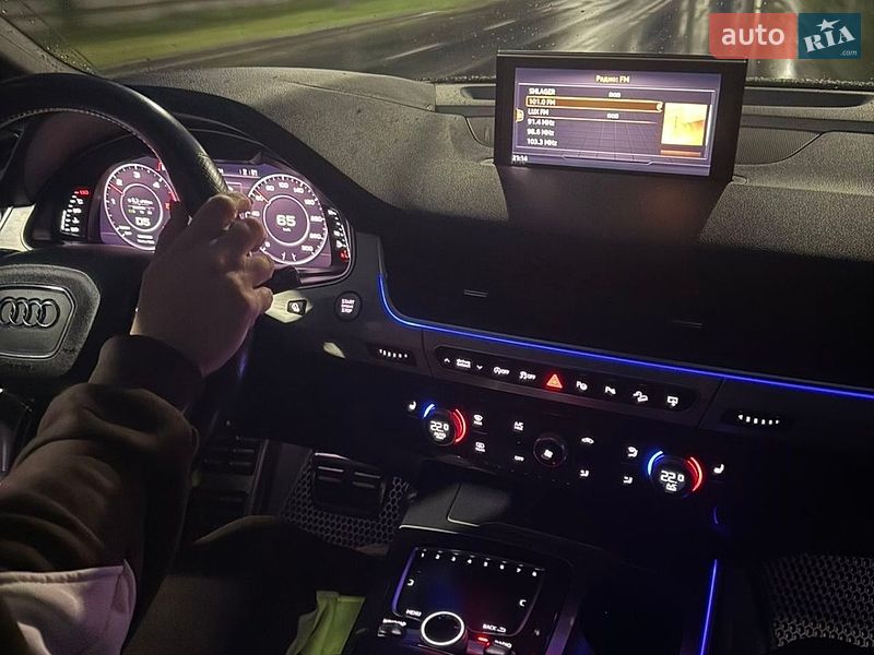 Позашляховик / Кросовер Audi Q7 2016 в Черкасах фото 21 Позашляховик / Кросовер Audi Q7 2016 в Черкасах