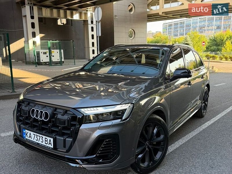 Внедорожник / Кроссовер Audi Q7 2020 в Киеве