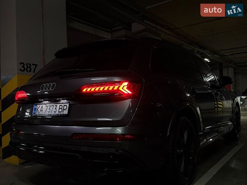 Внедорожник / Кроссовер Audi Q7 2020 в Киеве