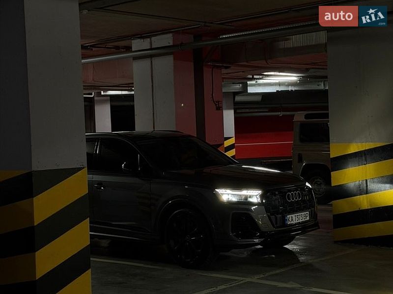Внедорожник / Кроссовер Audi Q7 2020 в Киеве