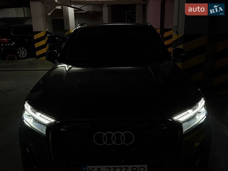 Внедорожник / Кроссовер Audi Q7 2020 в Киеве