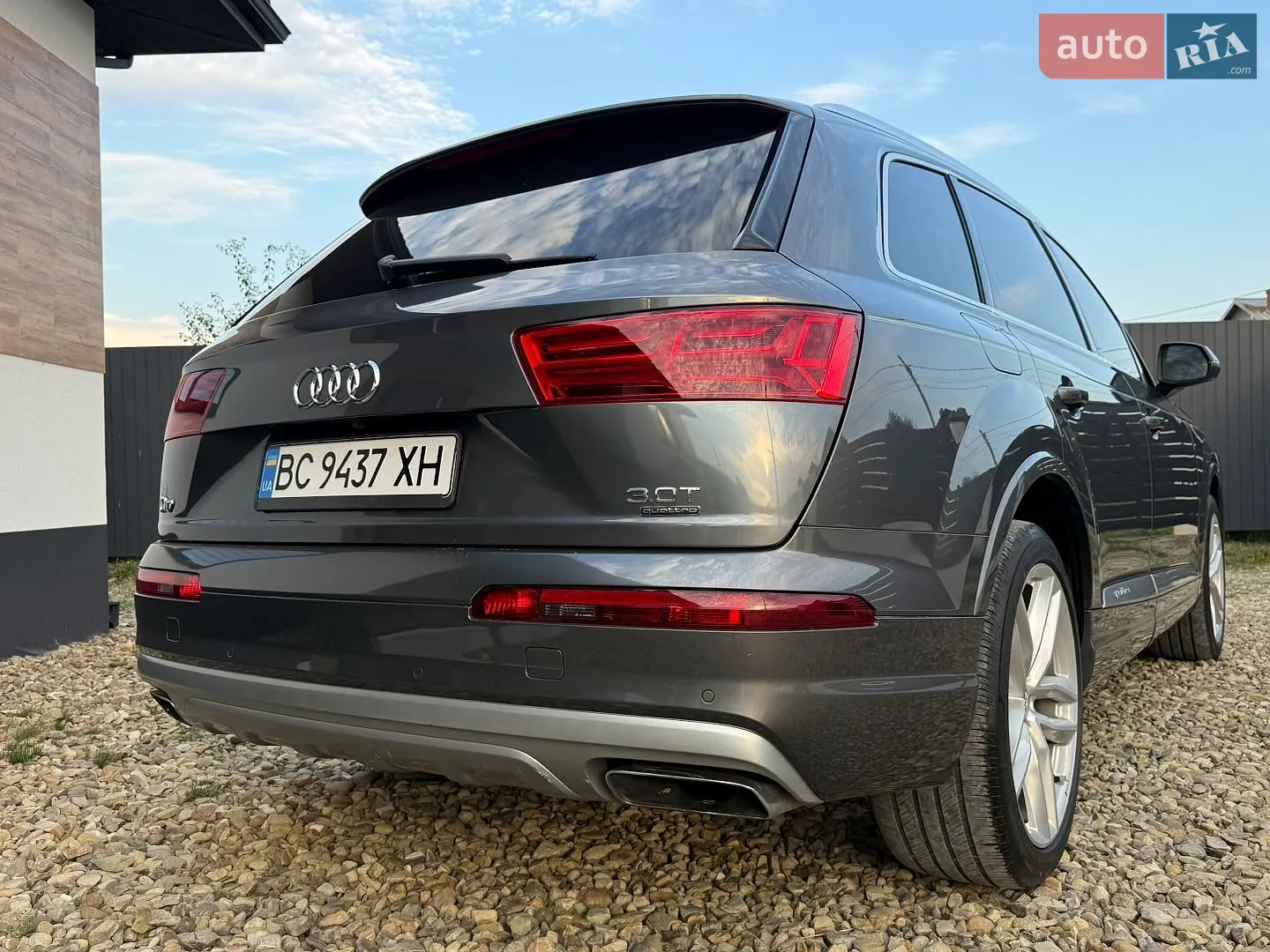 Audi Q7 2018 VIN WA1VAAF77JD032140 фото оголошення 17 з 117