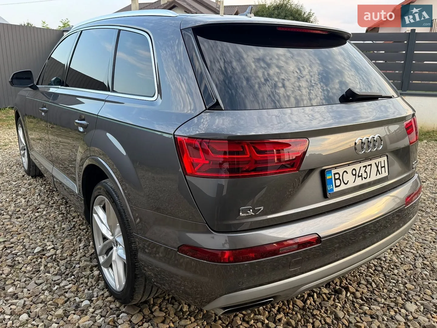 Audi Q7 2018 VIN WA1VAAF77JD032140 фото оголошення 22 з 117