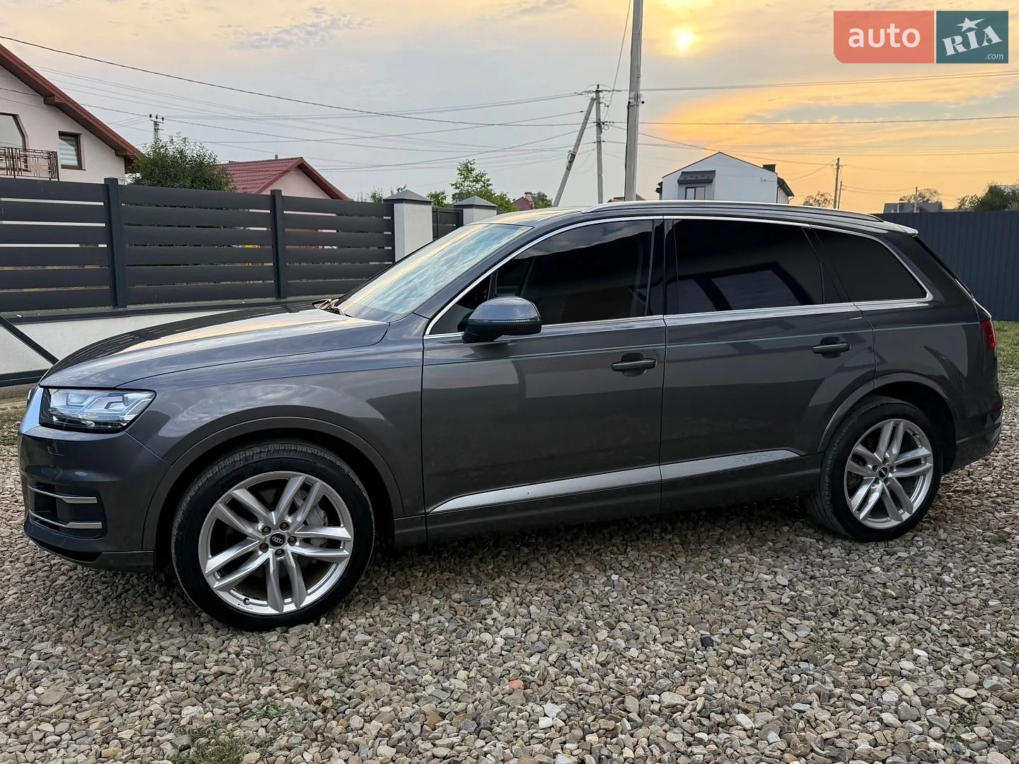 Audi Q7 2018 VIN WA1VAAF77JD032140 фото оголошення 27 з 117
