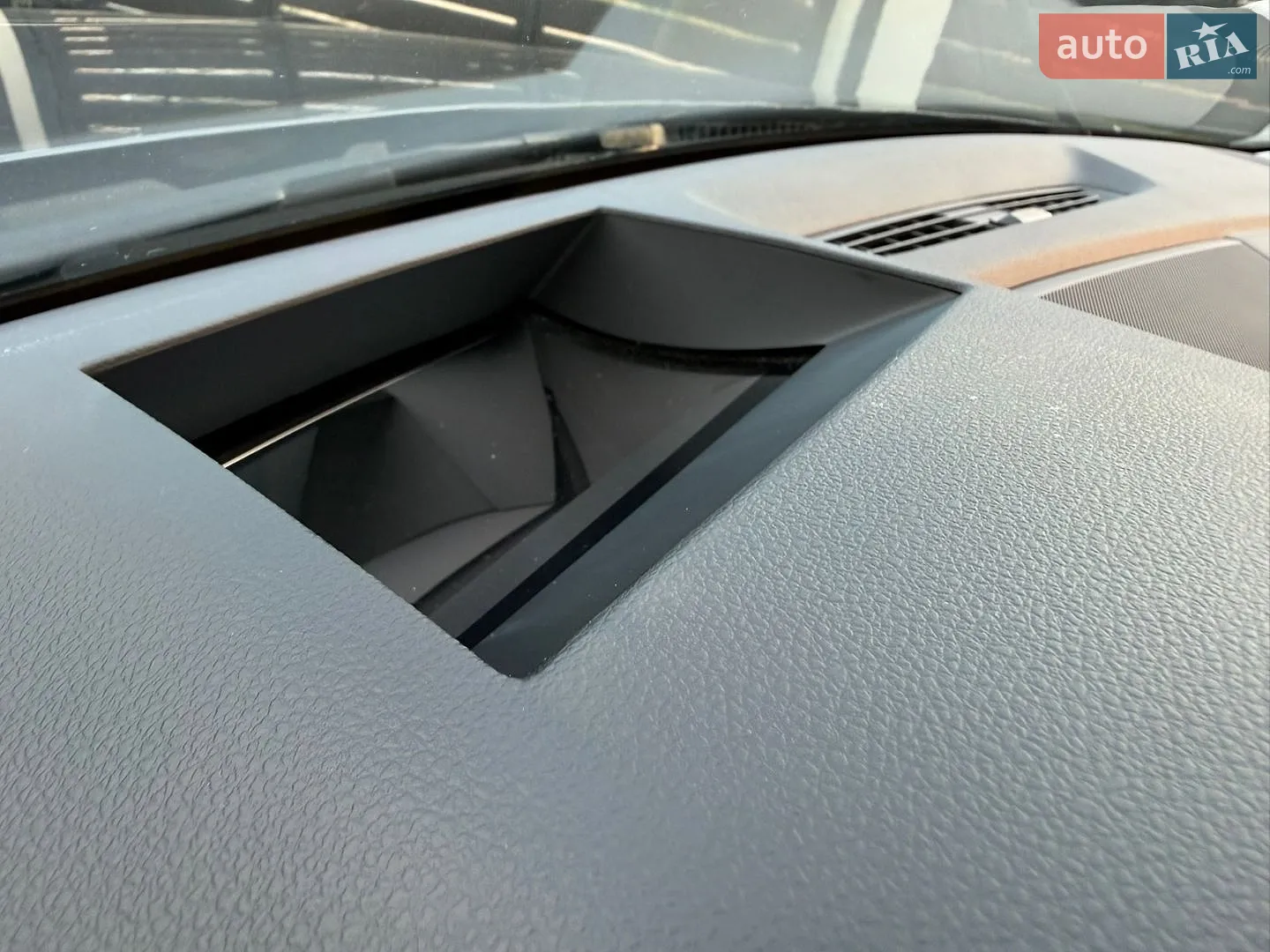 Audi Q7 2018 VIN WA1VAAF77JD032140 фото оголошення 88 з 117