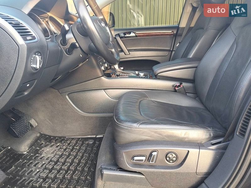 Внедорожник / Кроссовер Audi Q7 2012 в Хорошеве