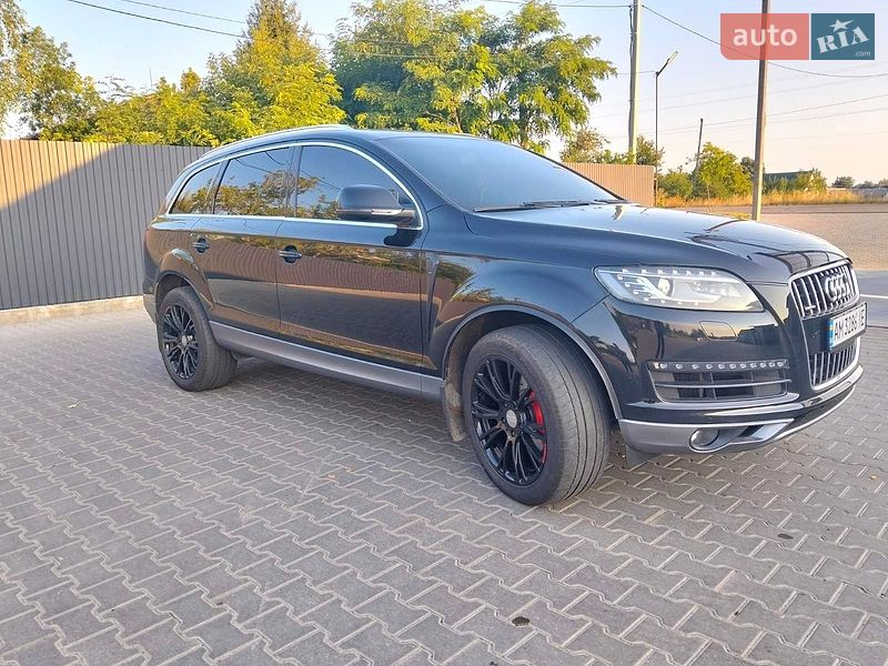 Внедорожник / Кроссовер Audi Q7 2012 в Хорошеве