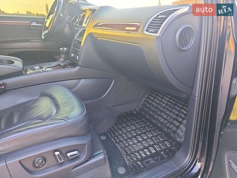 Внедорожник / Кроссовер Audi Q7 2012 в Хорошеве