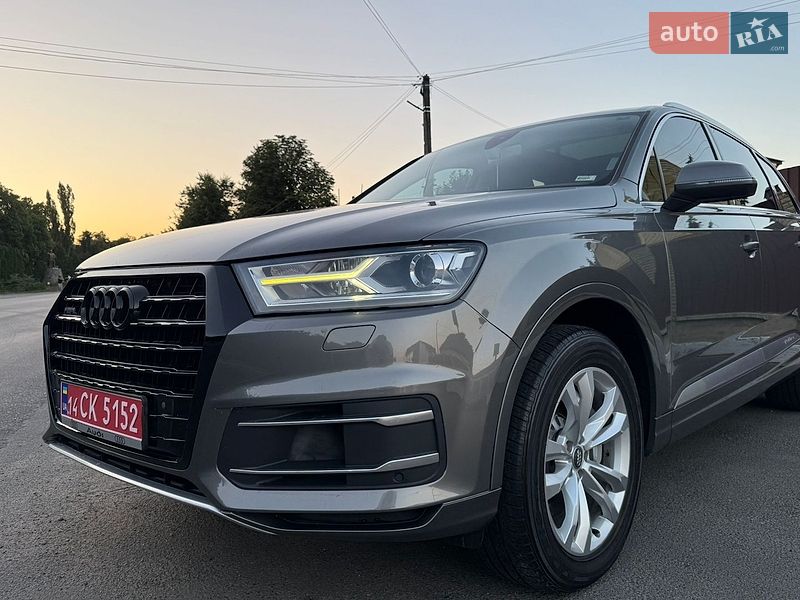 Внедорожник / Кроссовер Audi Q7 2017 в Умани