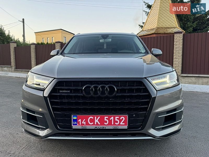 Внедорожник / Кроссовер Audi Q7 2017 в Умани