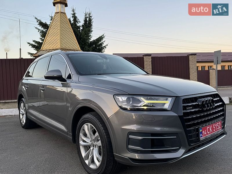 Внедорожник / Кроссовер Audi Q7 2017 в Умани