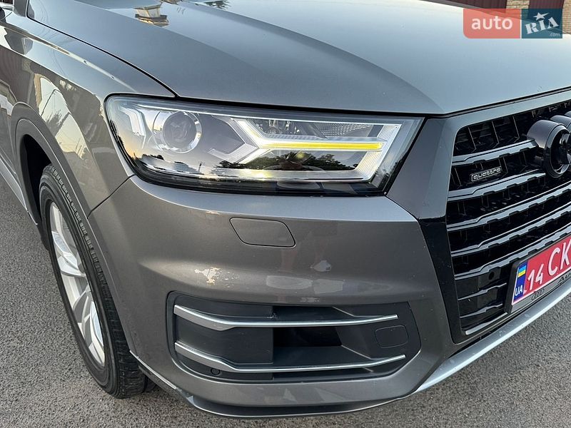 Внедорожник / Кроссовер Audi Q7 2017 в Умани