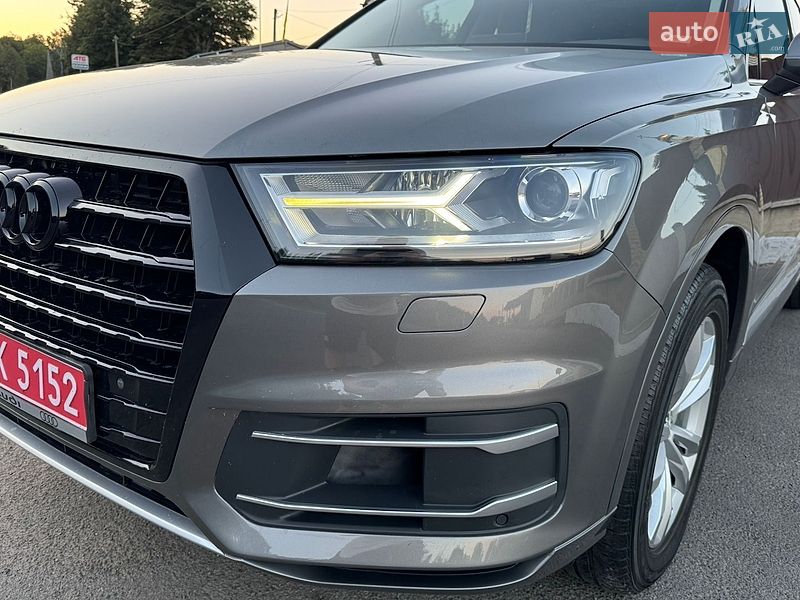 Внедорожник / Кроссовер Audi Q7 2017 в Умани